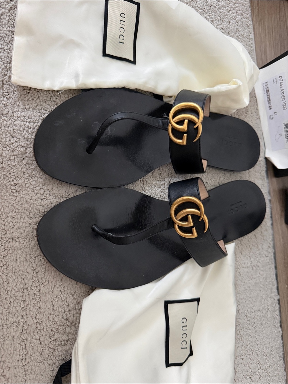 Gucci Black Leather Thong Sandals with Gold Double G - Picture 6 of 6